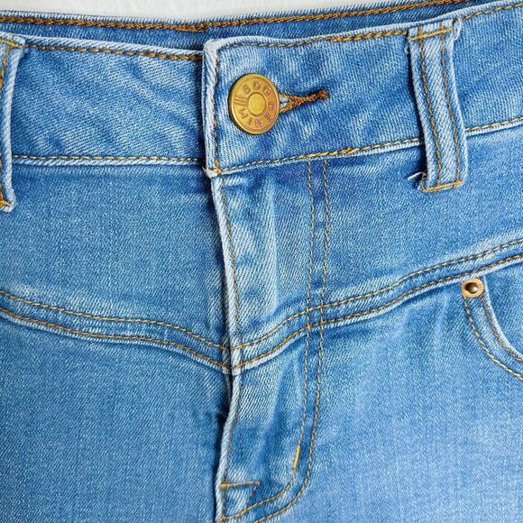 Urban Outfitters BDG Super High Rise Seam Short Medium Wash Denim Shorts Size 27 - Picture 2 of 7